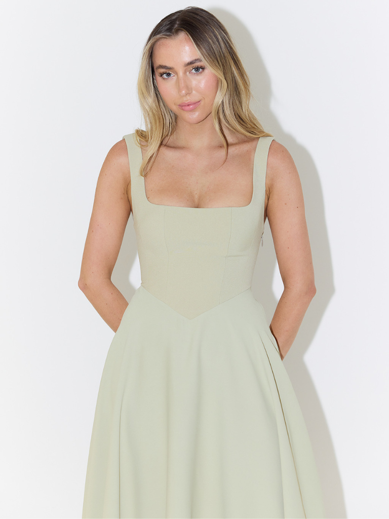 Skye – Sculpted waist – Midi sundress